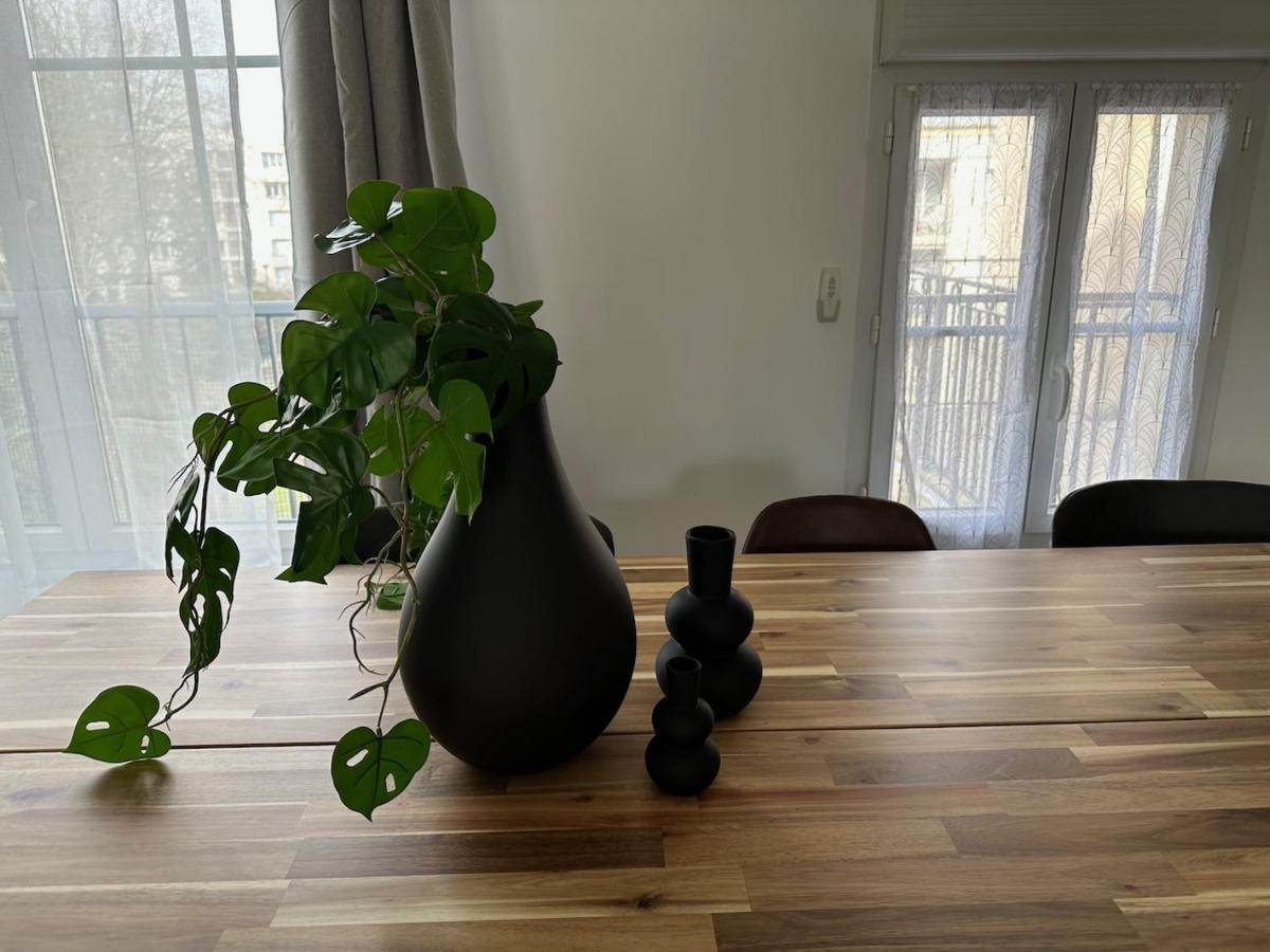 L'Escale Du Trianon Apartment Le Plessis-Robinson Bagian luar foto