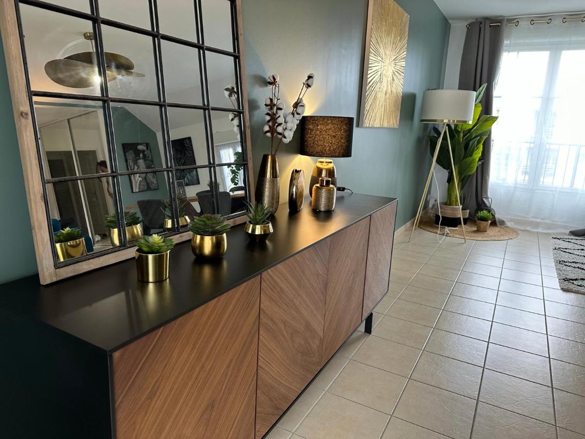 L'Escale Du Trianon Apartment Le Plessis-Robinson Bagian luar foto